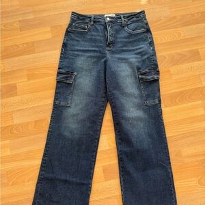 Wide-Leg Cargo Jeans in Dark Blue Wash